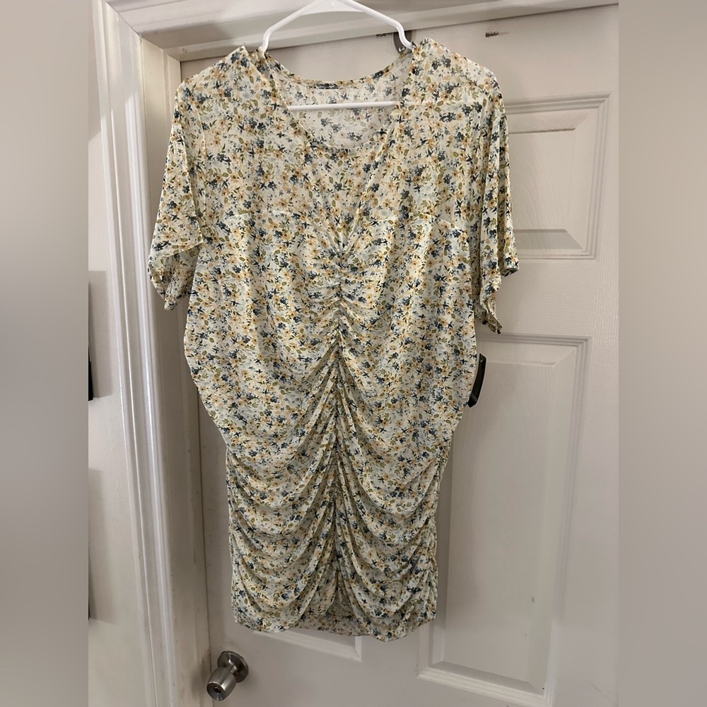 NWT Torrid stretch mesh ruched top, size 3 - Picture 3 of 5